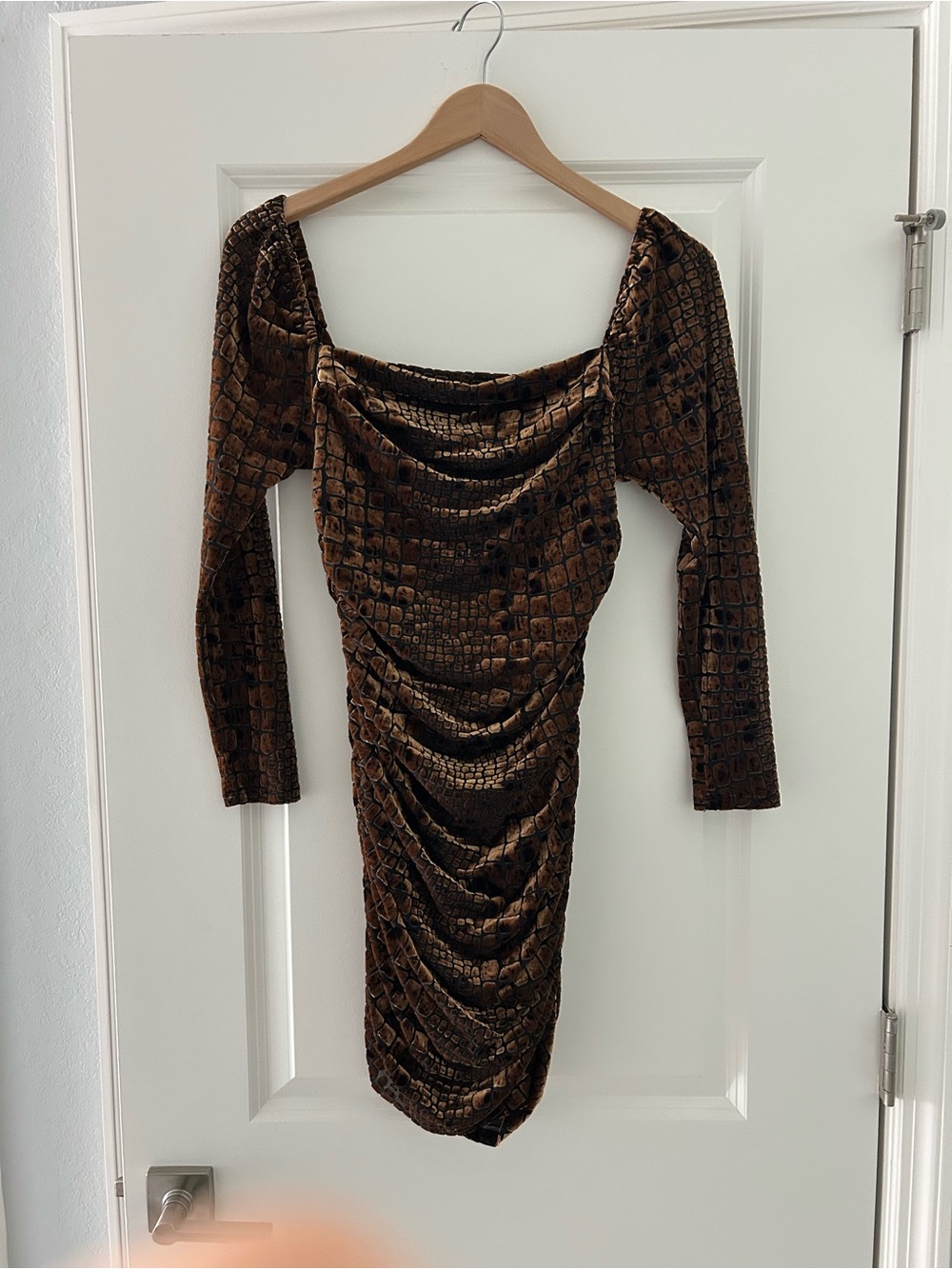 Leith Brown Velvet Ruched Long-Sleeve Dress